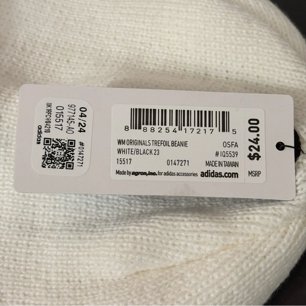 ADIDAS‎ Women’s ORIGINALS TREFOIL BEANIE WHITE/BLACK NEW